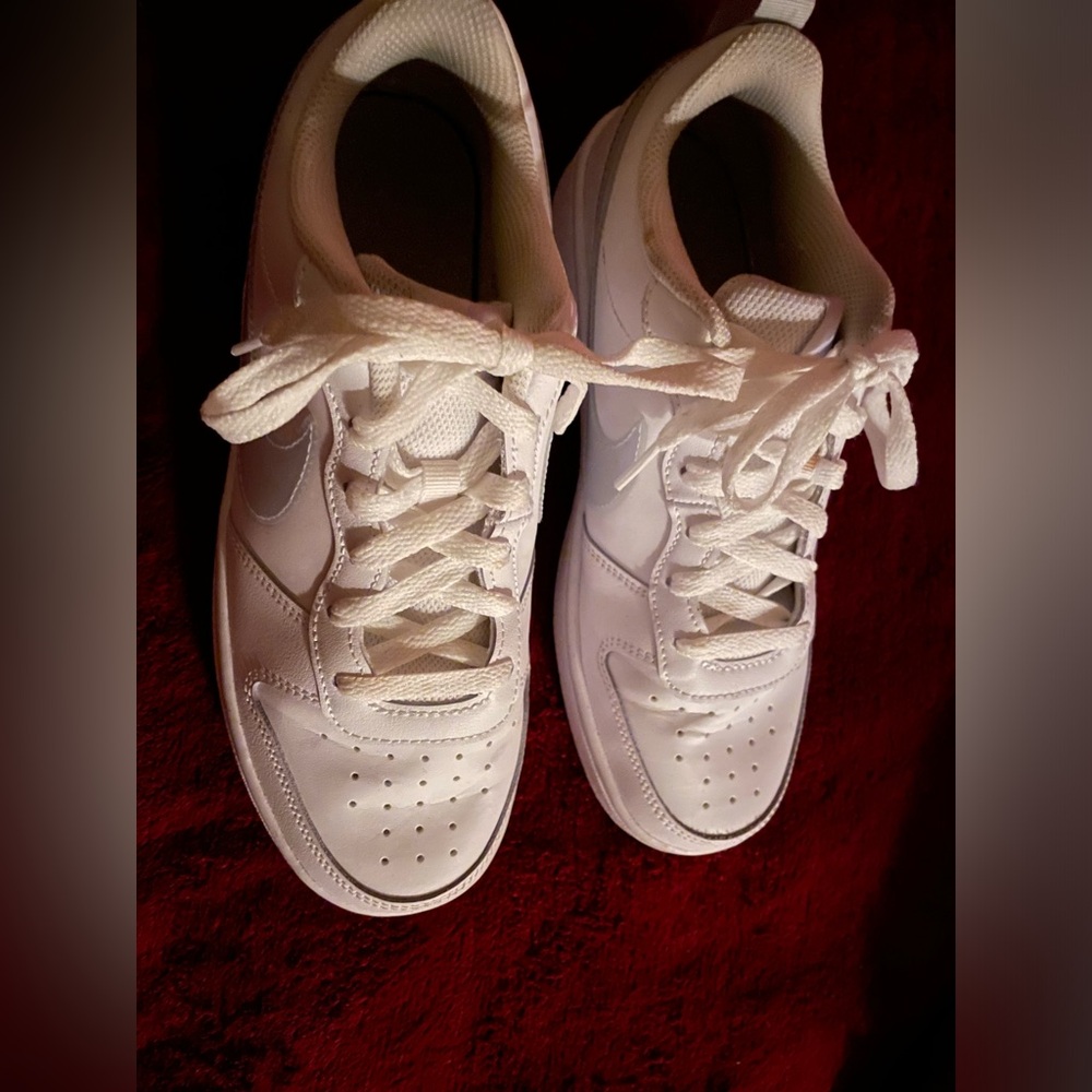 Used Nike Sneakers
